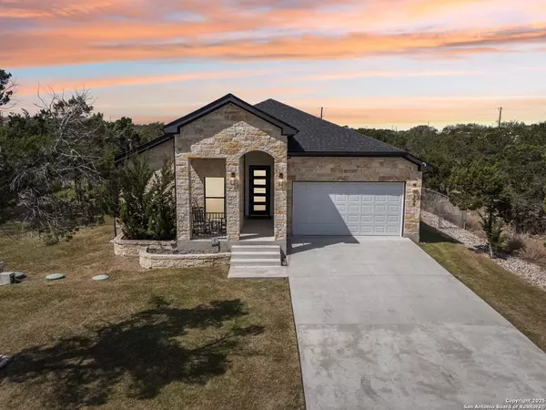 394 Cliffview, Canyon Lake, TX 78133