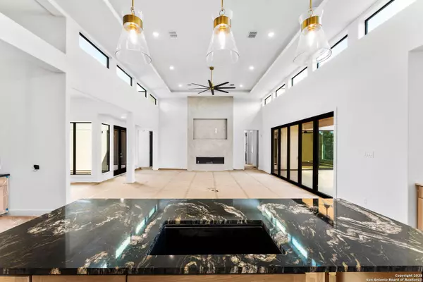 23205 Logan Canyon, San Antonio, TX 78205