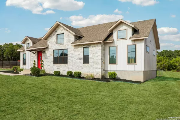 120 Golden Eagle, Canyon Lake, TX 78133