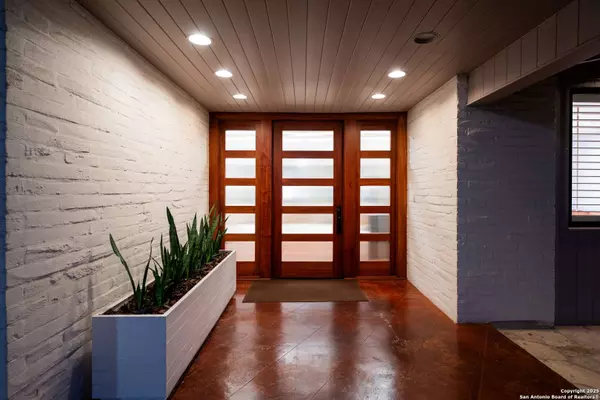 203 Lakeridge, San Antonio, TX 78229