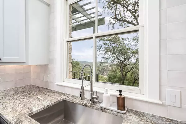 30044 Cloud View, Bulverde, TX 78163