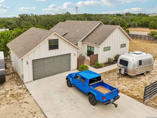 120 Golden Eagle Loop, Canyon Lake, TX 78133