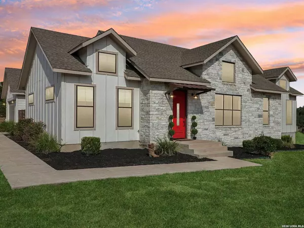 120 Golden Eagle Loop, Canyon Lake, TX 78133