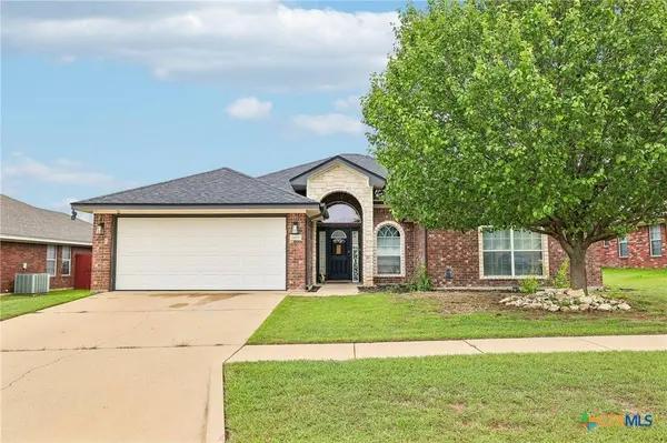 2402 Lavender LN, Killeen, TX 76549