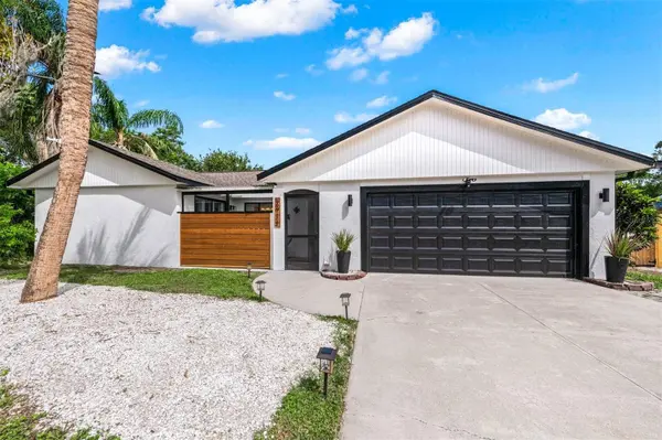 2911 WOODPINE CT, Sarasota, FL 34231