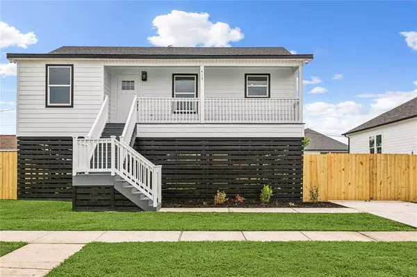 413 GENET DR, Arabi, LA 70032