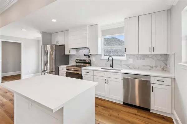 413 GENET DR, Arabi, LA 70032