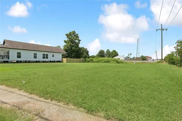 1404 ALEXANDER AVE, Arabi, LA 70032