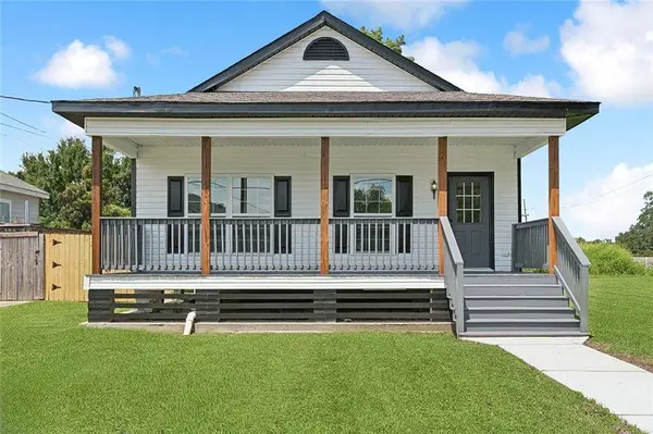 1404 ALEXANDER AVE, Arabi, LA 70032