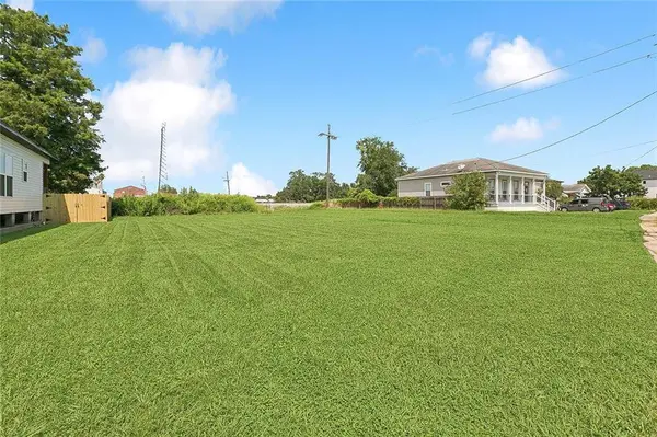 1404 ALEXANDER AVE, Arabi, LA 70032