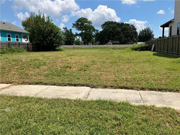 1901 AYCOCK ST, Arabi, LA 70032