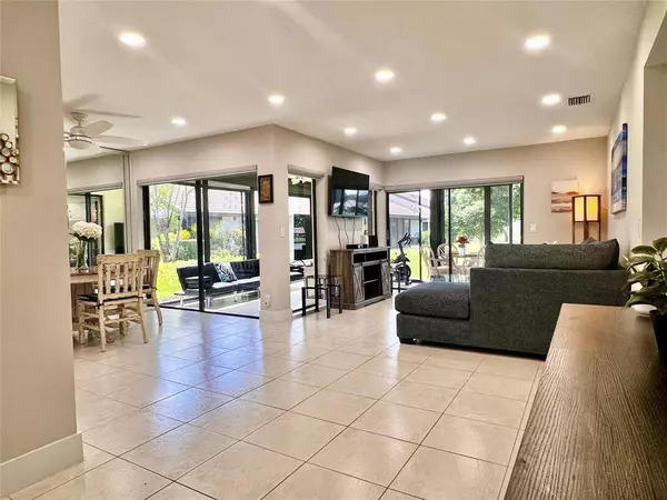 5667 Parkwalk Cir E #5667, Boynton Beach, FL 33472