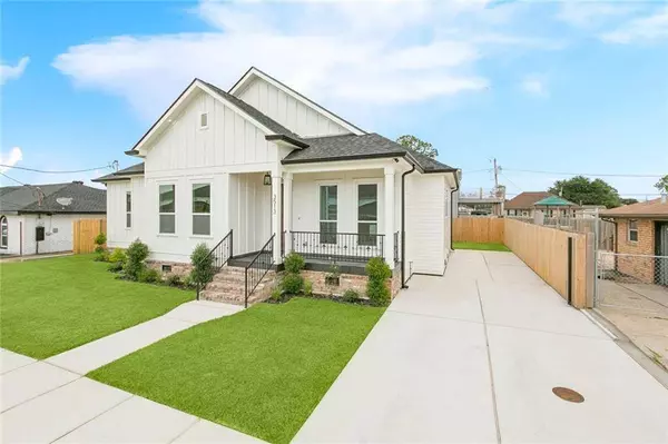 3513 CAMPAGNA DR, Chalmette, LA 70043