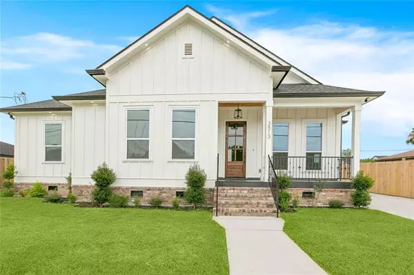 3513 CAMPAGNA DR, Chalmette, LA 70043