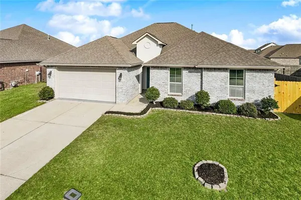 320 E LAKE DR, Slidell, LA 70461