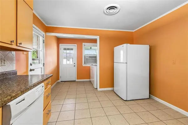 2336 PLAZA DR, Chalmette, LA 70043