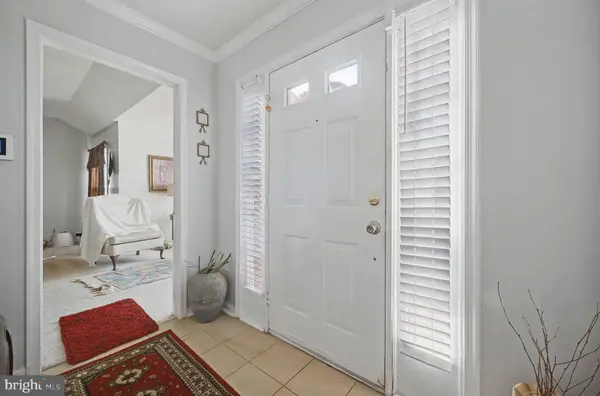 22 WILLIAMSBURG DR, Hampton, VA 23666