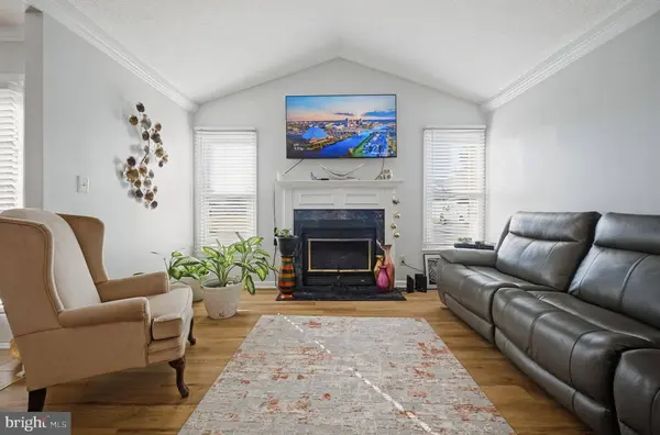 22 WILLIAMSBURG DR, Hampton, VA 23666