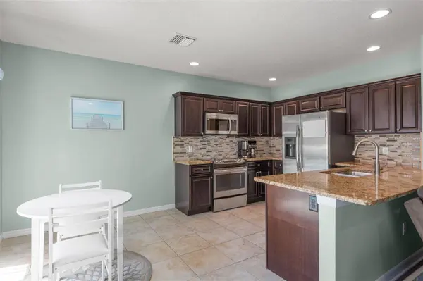 946 CELTIC CIR, Tarpon Springs, FL 34689