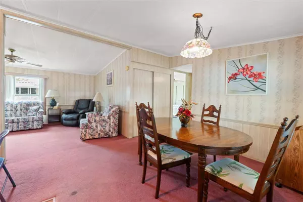 8013 EASTERN CIRCLE DR, Brooksville, FL 34613