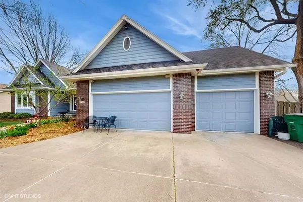 5708 Ashworth Road, West Des Moines, IA 50266