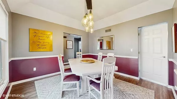 5708 Ashworth Road, West Des Moines, IA 50266