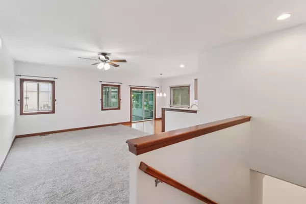 4729 E Merced Street, Des Moines, IA 50317