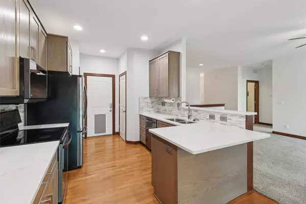 4729 E Merced Street, Des Moines, IA 50317