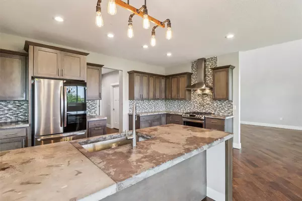 7501 Onyx Trail, Indianola, IA 50125