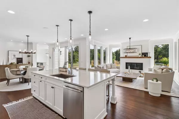 31275 Crosscreek Road, Waukee, IA 50263