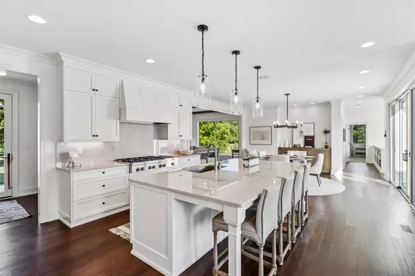 31275 Crosscreek Road, Waukee, IA 50263