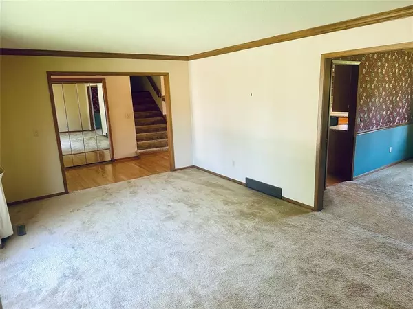 521 51st Street, West Des Moines, IA 50265