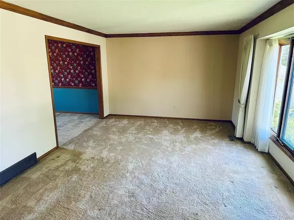 521 51st Street, West Des Moines, IA 50265