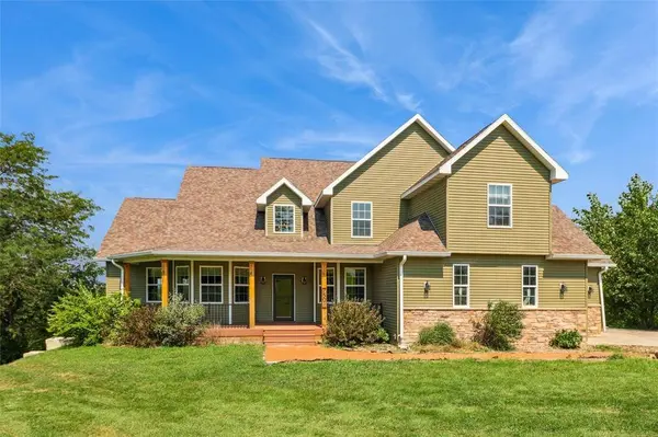 7501 Onyx Trail, Indianola, IA 50125