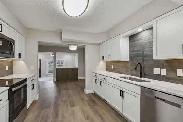 6194 Terrace Drive #3, Johnston, IA 50131