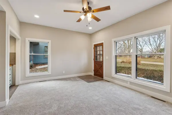 6194 Terrace Drive #3, Johnston, IA 50131