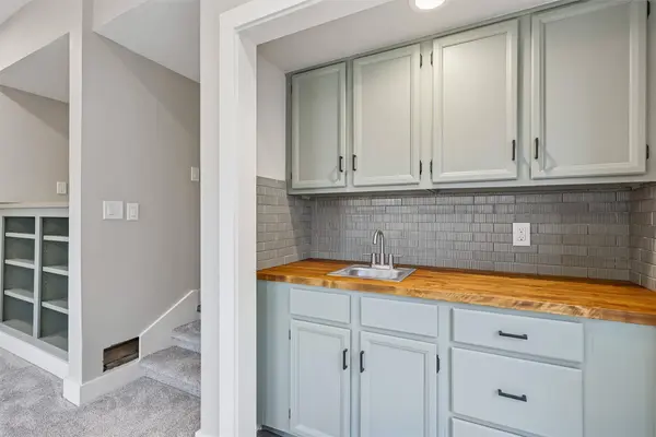 6194 Terrace Drive #3, Johnston, IA 50131