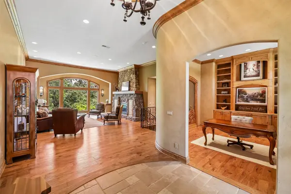470 Painted Woods Drive, Waukee, IA 50263