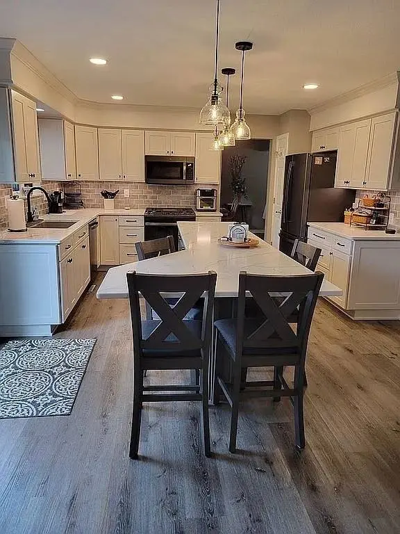 5905 Crabapple Lane, Johnston, IA 50131