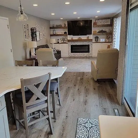 5905 Crabapple Lane, Johnston, IA 50131