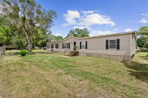 3511 S PALM AVE, Palatka, FL 32177