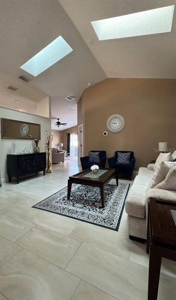 1134 BLOOMINGDALE DR, Davenport, FL 33897
