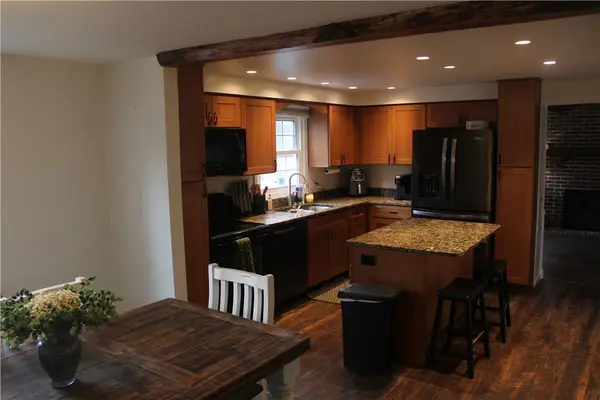 213 Teakwood Road, Twp Of But Nw, PA 16002