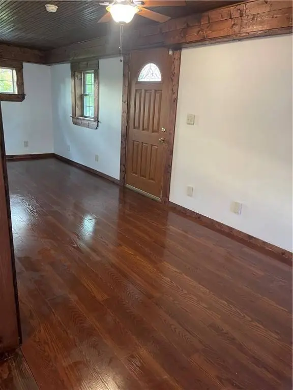 710 Herman Road, Summit Twp - But, PA 16002
