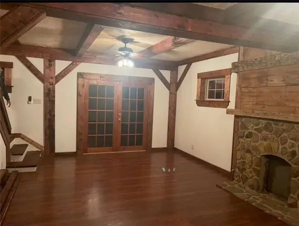 710 Herman Road, Summit Twp - But, PA 16002