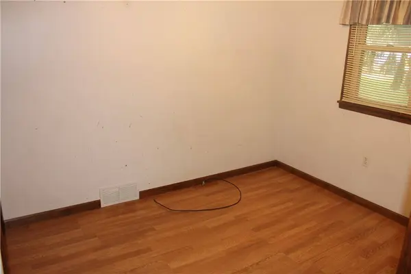 416 Grant Ave, E Butler Boro, PA 16029