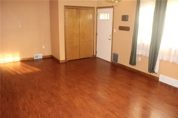 416 Grant Ave, E Butler Boro, PA 16029