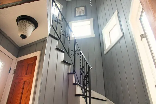 118 Twin Lakes Ln, Jefferson Twp, PA 16002