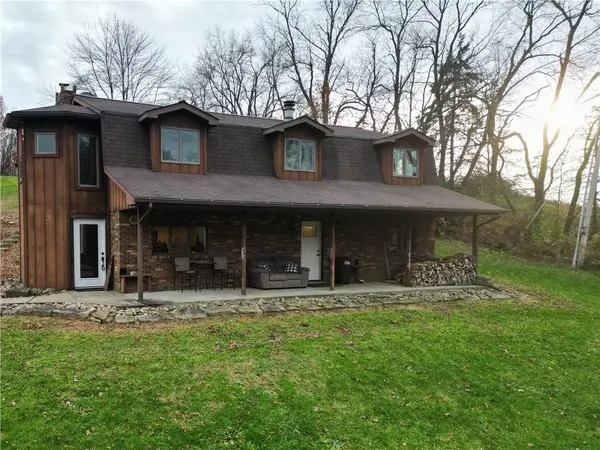 118 Twin Lakes Ln, Jefferson Twp, PA 16002