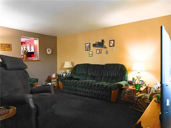 230 Whitestown Vlg #G, Butler, PA 16001